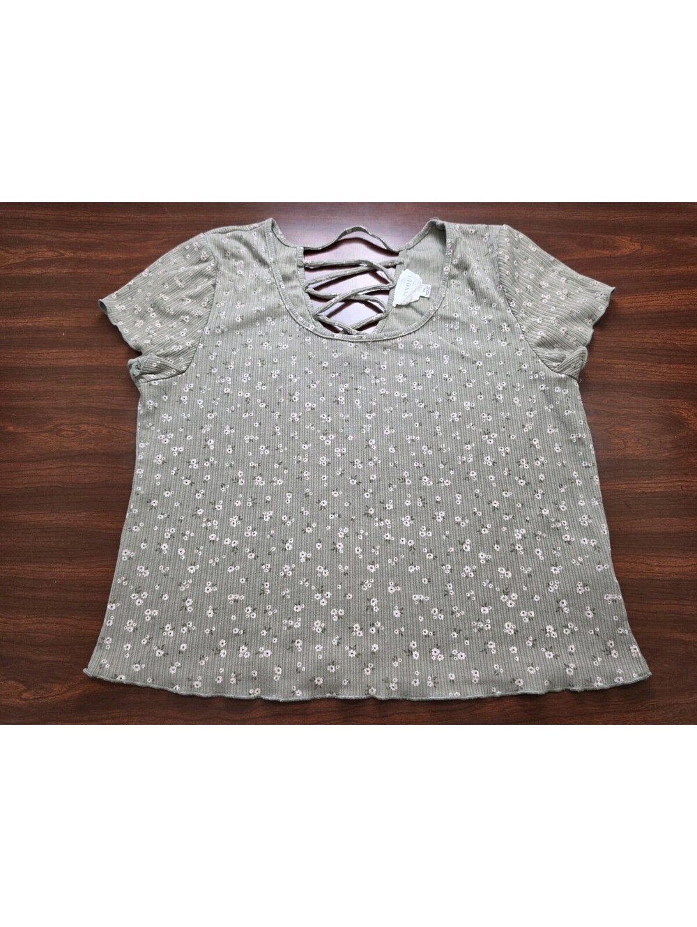 Pinque Sage Green Floral Ribbed Knit Baby Tee Lattice Back Juniors XL Casual Top